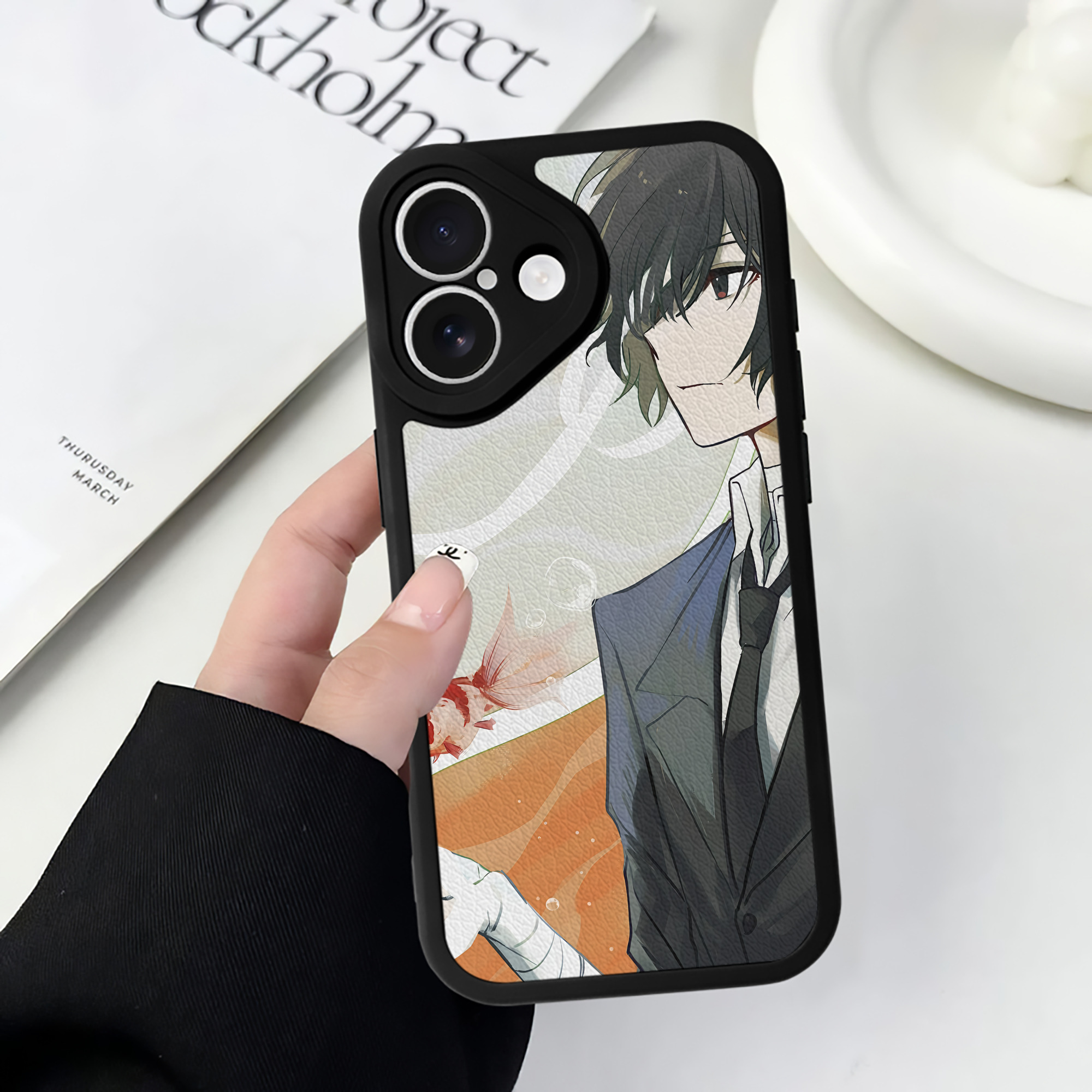 （画像用） 文豪ストレイドッグス Bungo Stray Dogs 【iPhone 16シリーズ対応】シリコンスマホケース（レザー調） 材質：シリコン